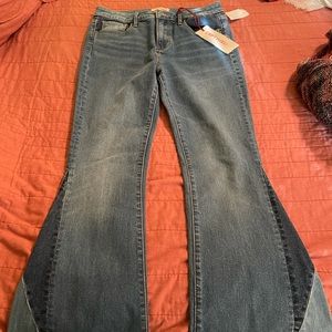 NWT Driftwood flare leg jeans